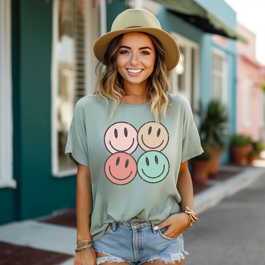 Ultimate Smiley Face Grunge Tee - Premium Comfort & Style
